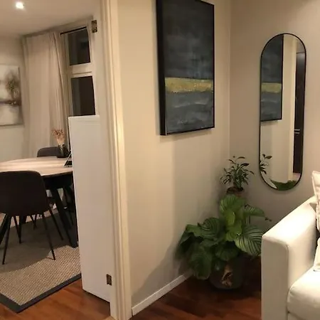 Sentral Med Fantastisk Utsikt! Apartman
